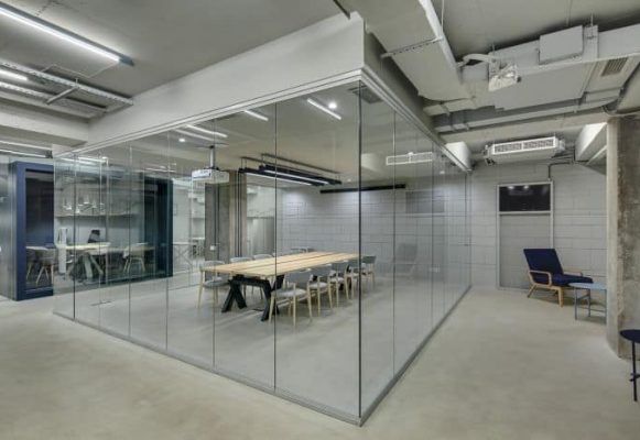 toughened-glass-partitions-for-office